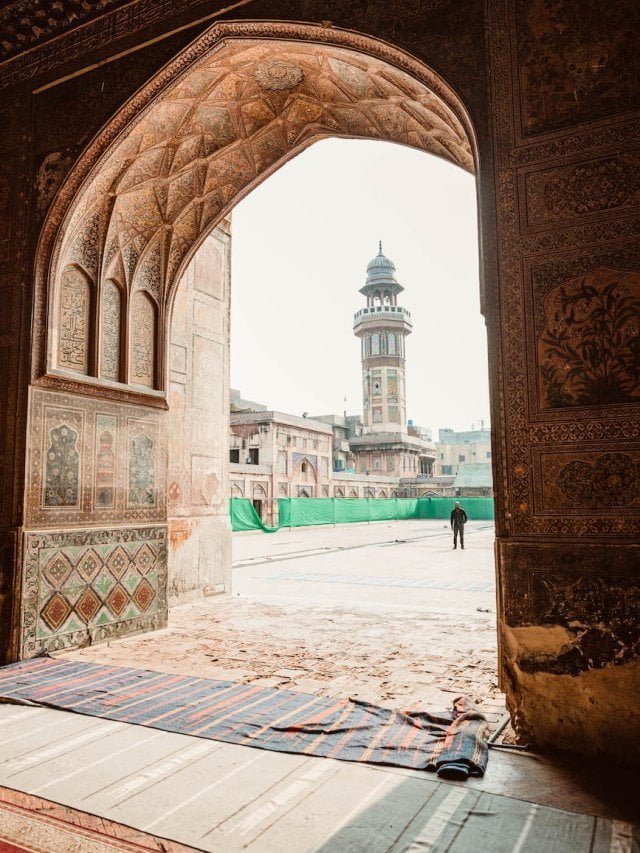 religious-places-to-visit-in-kashmir-tripmore