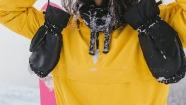 pexels-yaroslav-shuraev-7165175