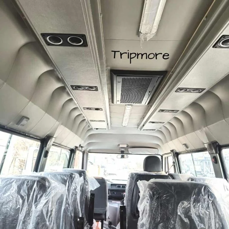 17 Seater Tempo Traveller in Kashmir