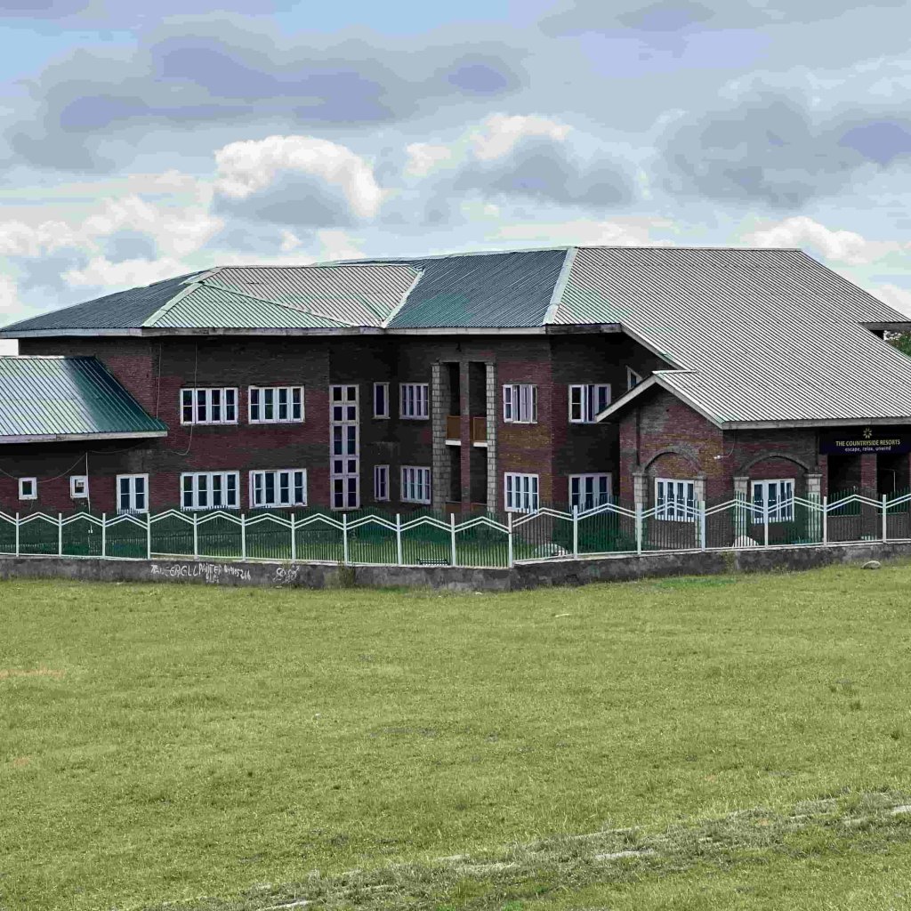 Aharbal Tour Guide (5)