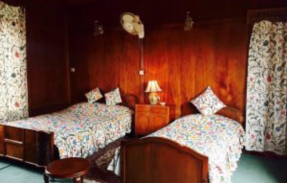 Akbar Heritage Houseboat