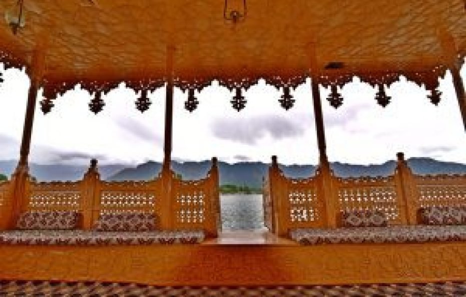 Akbar Heritage Houseboat