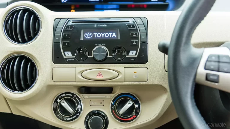 Toyota-Platinum-Etios-Interior-101809