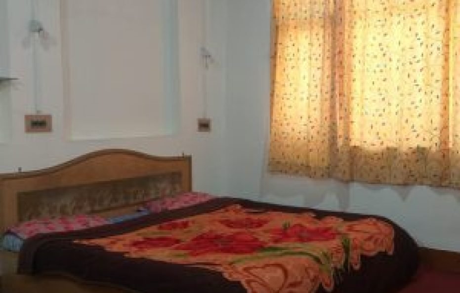 Budget Stay in Srinagar