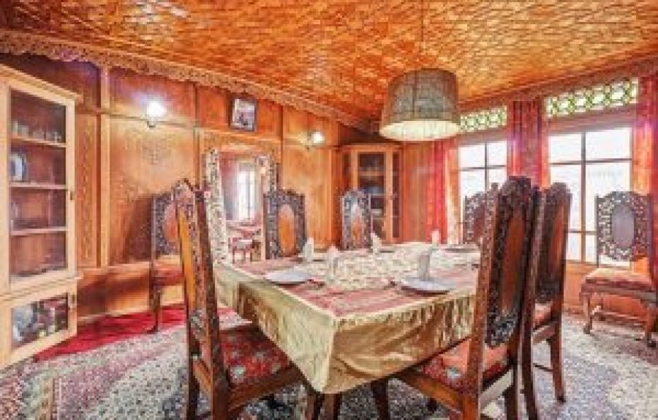 Akbar Heritage Houseboat