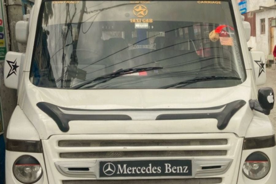 Tempo Traveller 17 Seater