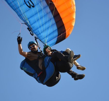 paragliding in kashmir