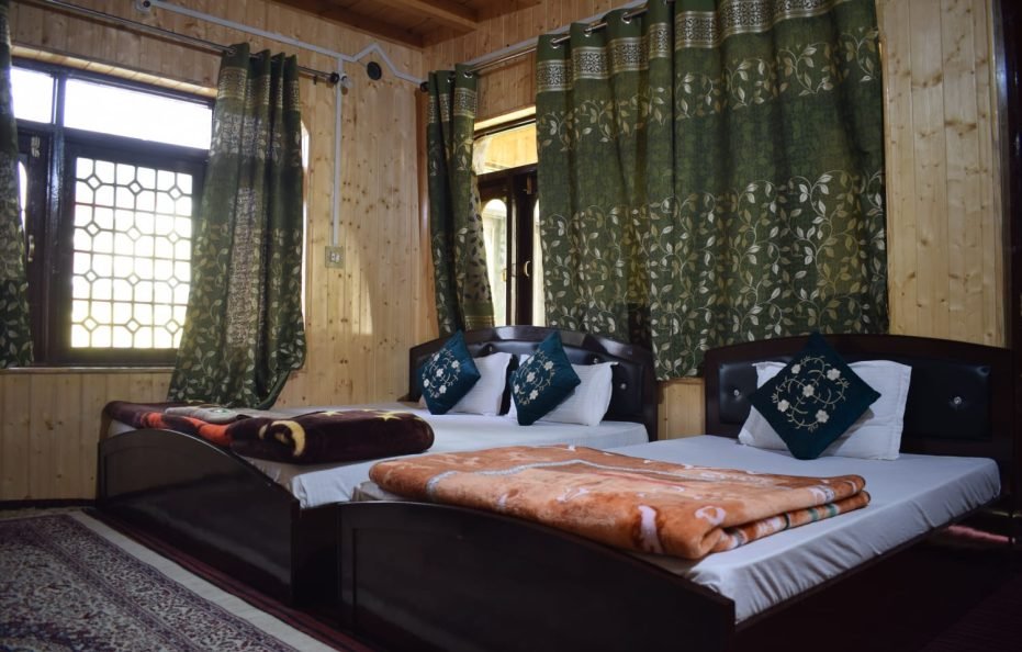 Hotel Kaka Palace Gurez