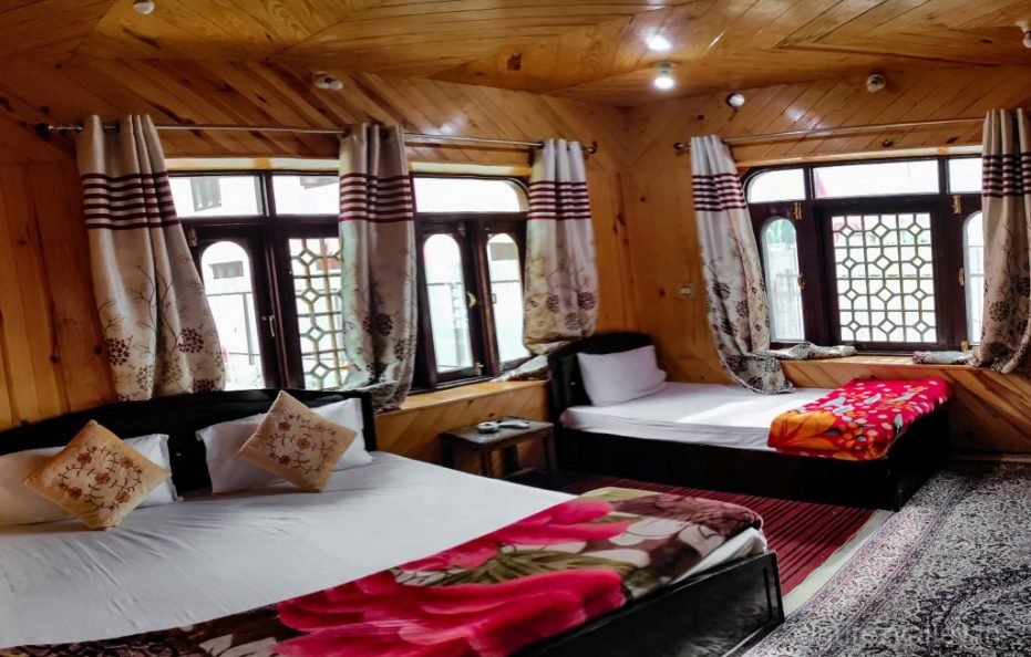 Hotel Kaka Palace Gurez