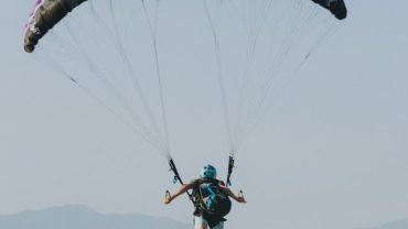 Paragliding in Kashmir