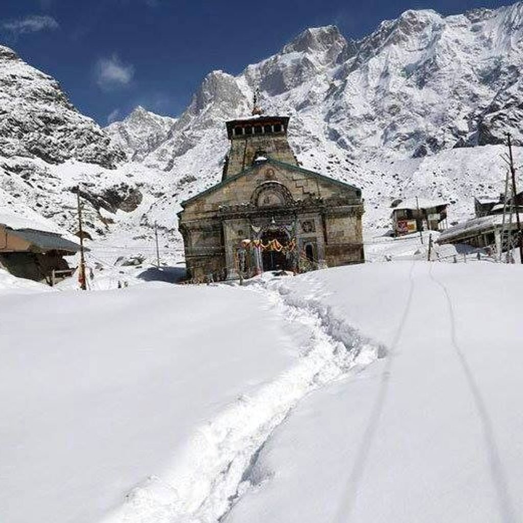 Kedarnath-Temple-in-winters