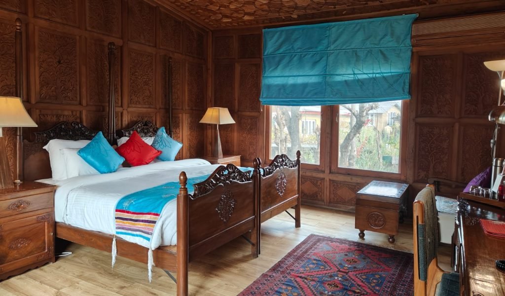 deluxe houseboat rooms deluxe houseboat rooms