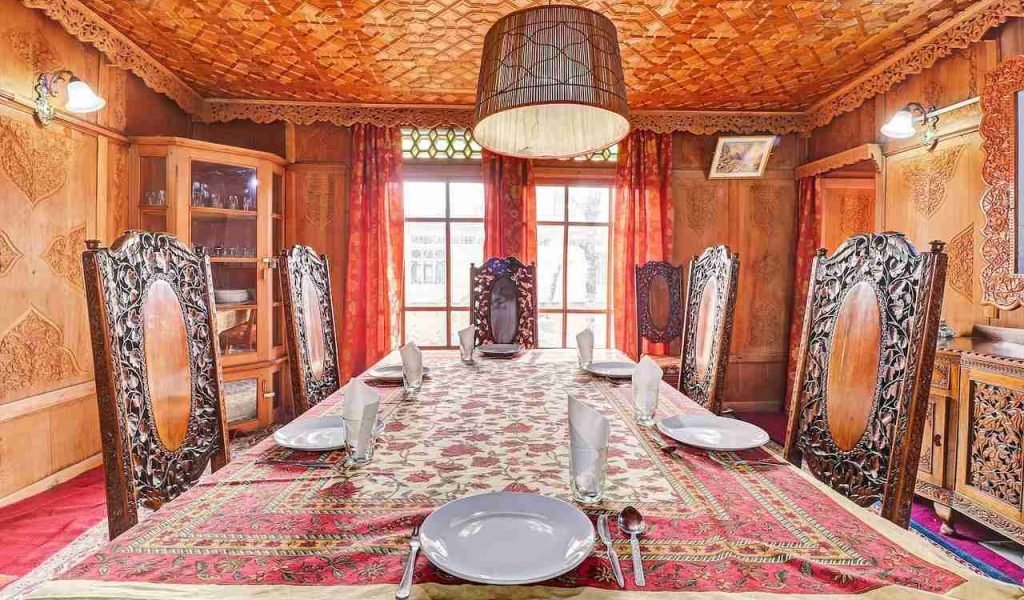 srinagar houseboat booking