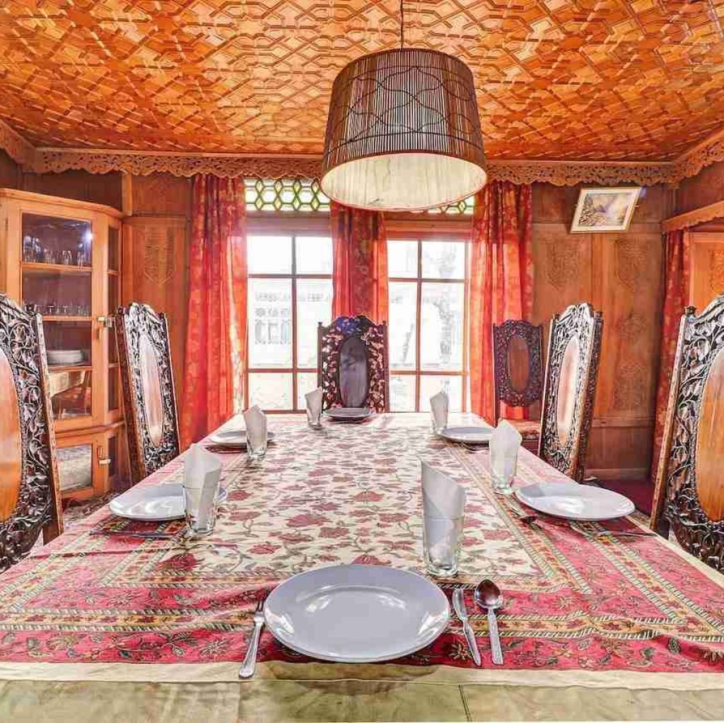 srinagar houseboat booking srinagar houseboat booking