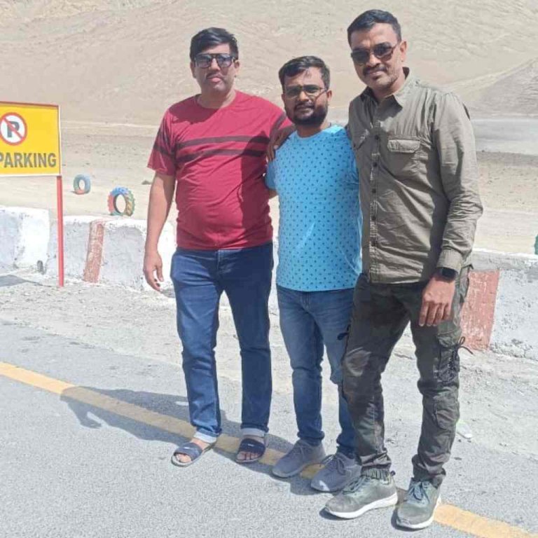 Ladakh to Srinagar Taxi Service