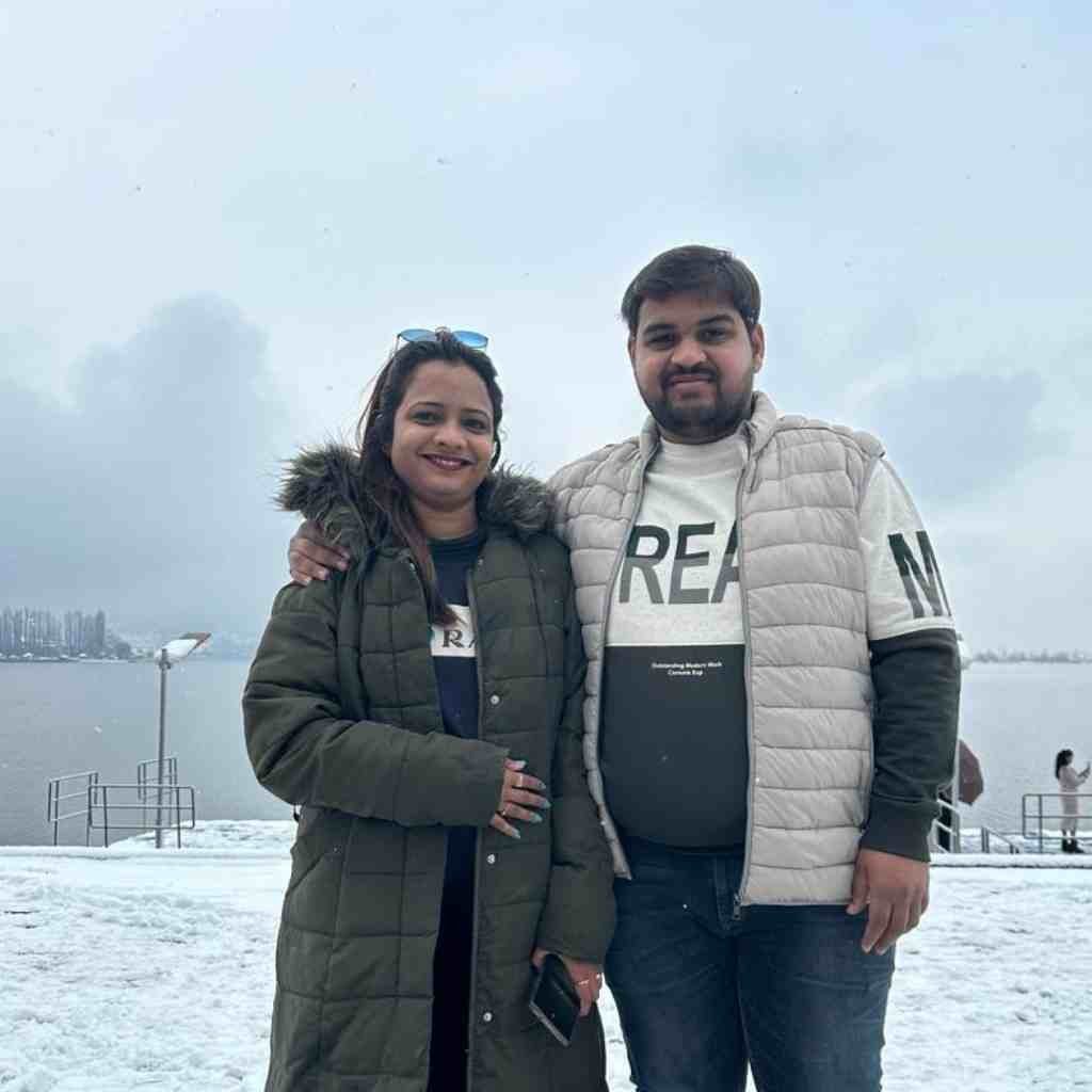 Cab Service in Kashmir Happy Customer