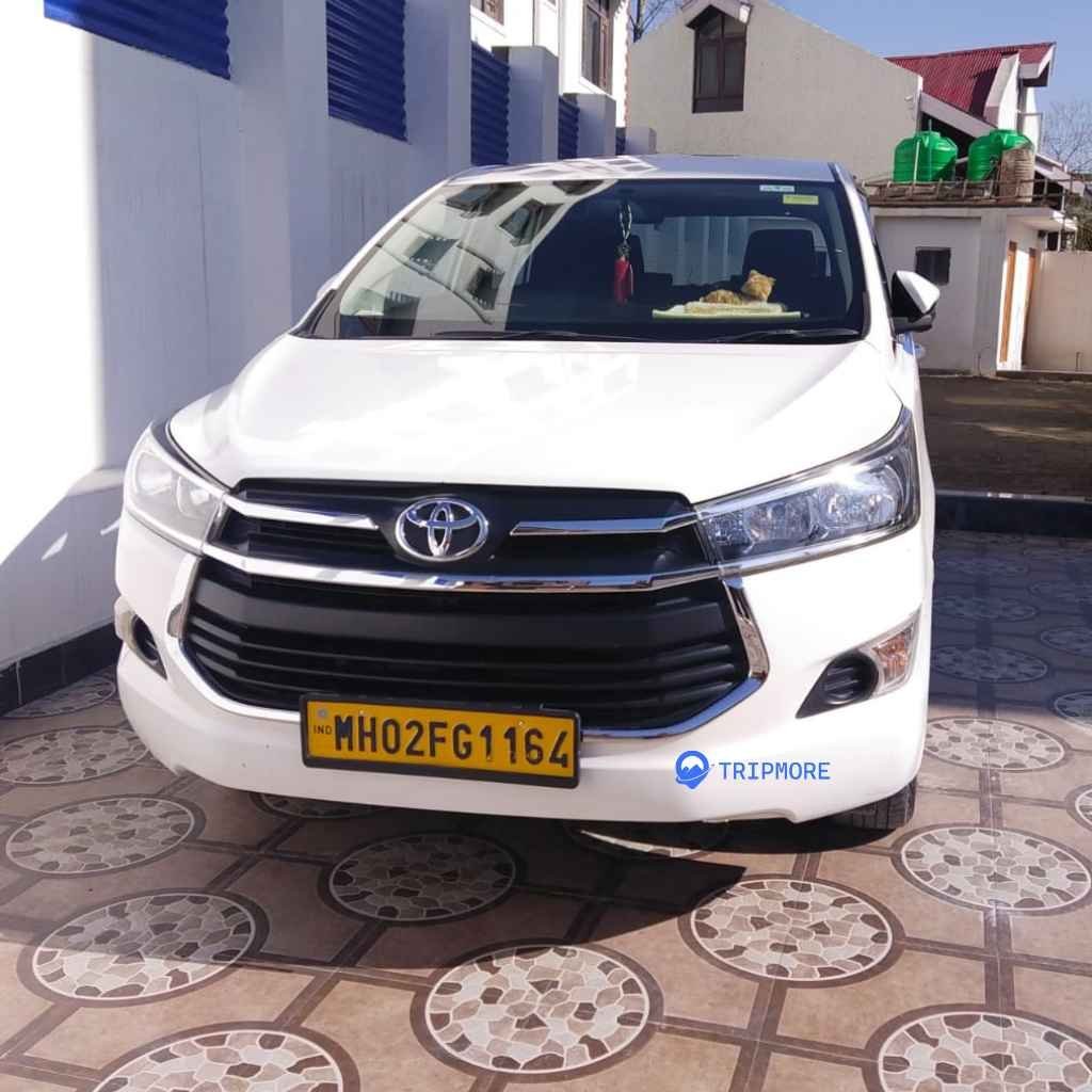 Innova Cab Service in Kashmir
