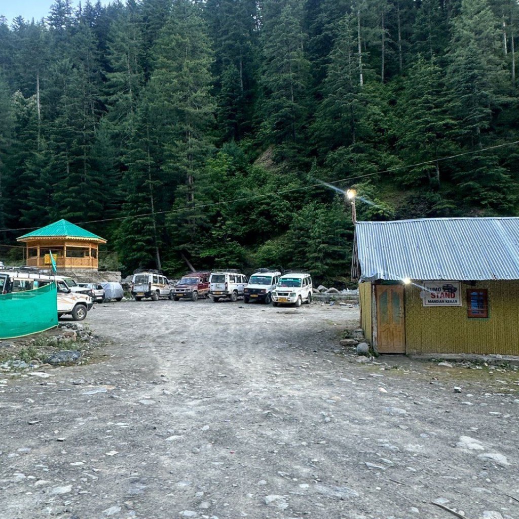 Mandian Taxi Stand Kupwara