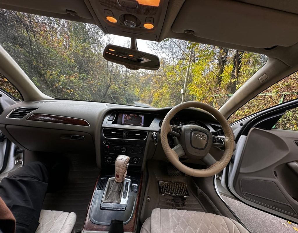 Self Drive Luxury Car on Rent in Srinagar Kashmir (12)