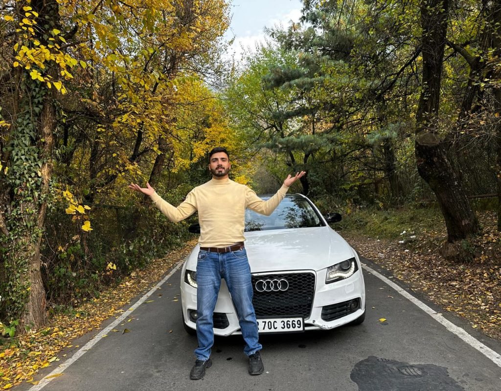 Self Drive Luxury Car on Rent in Srinagar Kashmir (20)