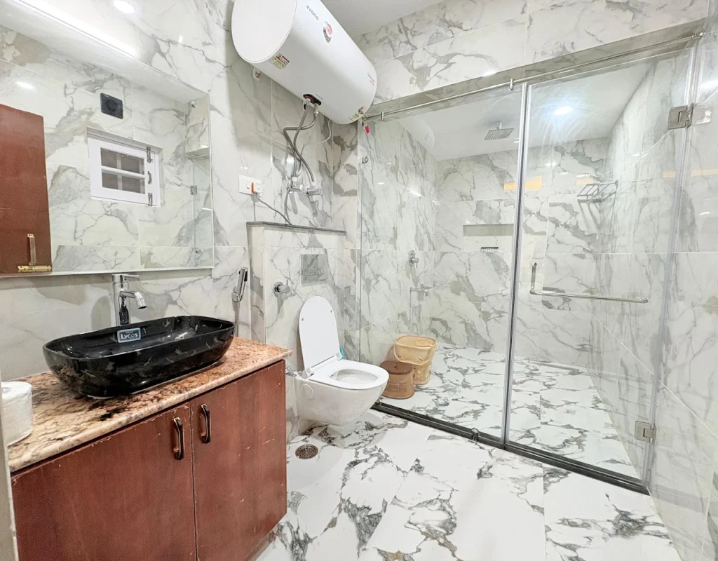 Hotel Ethos Washroom