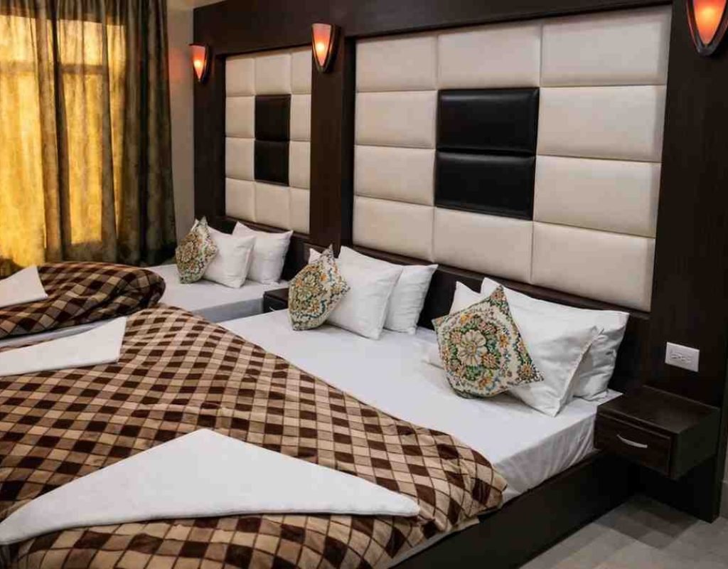 Hotel Samar Deluxe Triple Bed