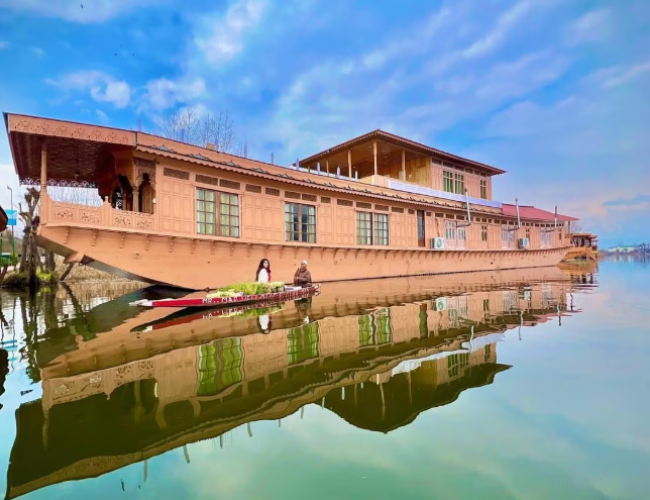 Jewel Of Kashmir Houseboat Jewel Of Kashmir Houseboat