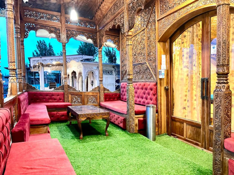 Mughal Sheraton Deck Mughal Sheraton Deck