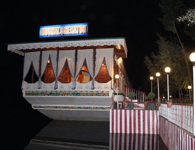 Mughal Sheraton Houseboat Mughal Sheraton Houseboat