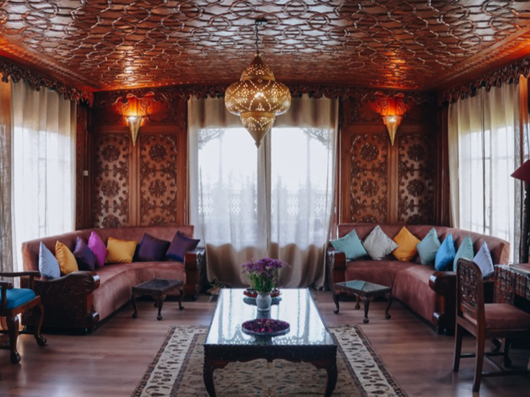 Naaz of Kashmir Living room Naaz of Kashmir Living room