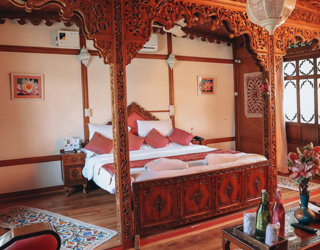 Naaz of Kashmir Room Naaz of Kashmir Room