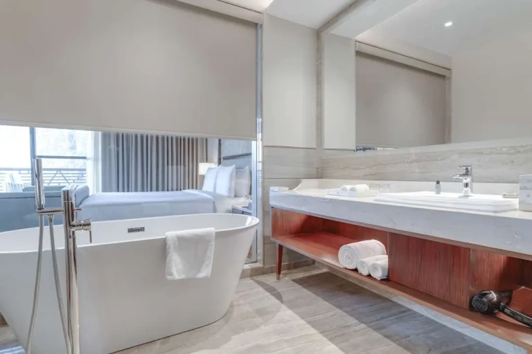 Radisson Hotel Jacuzzi