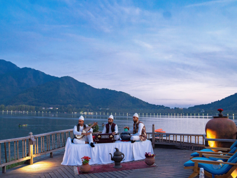 Sukoon Houseboat Terrace Sukoon Houseboat Terrace