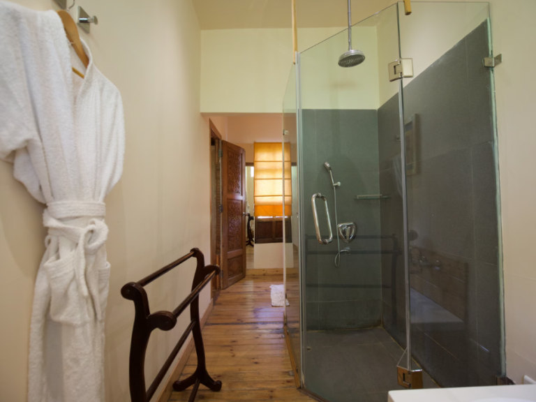 Sukoon Houseboat Washroom Sukoon Houseboat Washroom