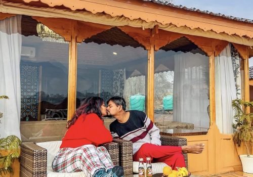 Houseboat Stay