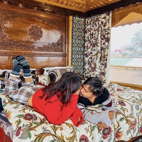 Houseboat Stay