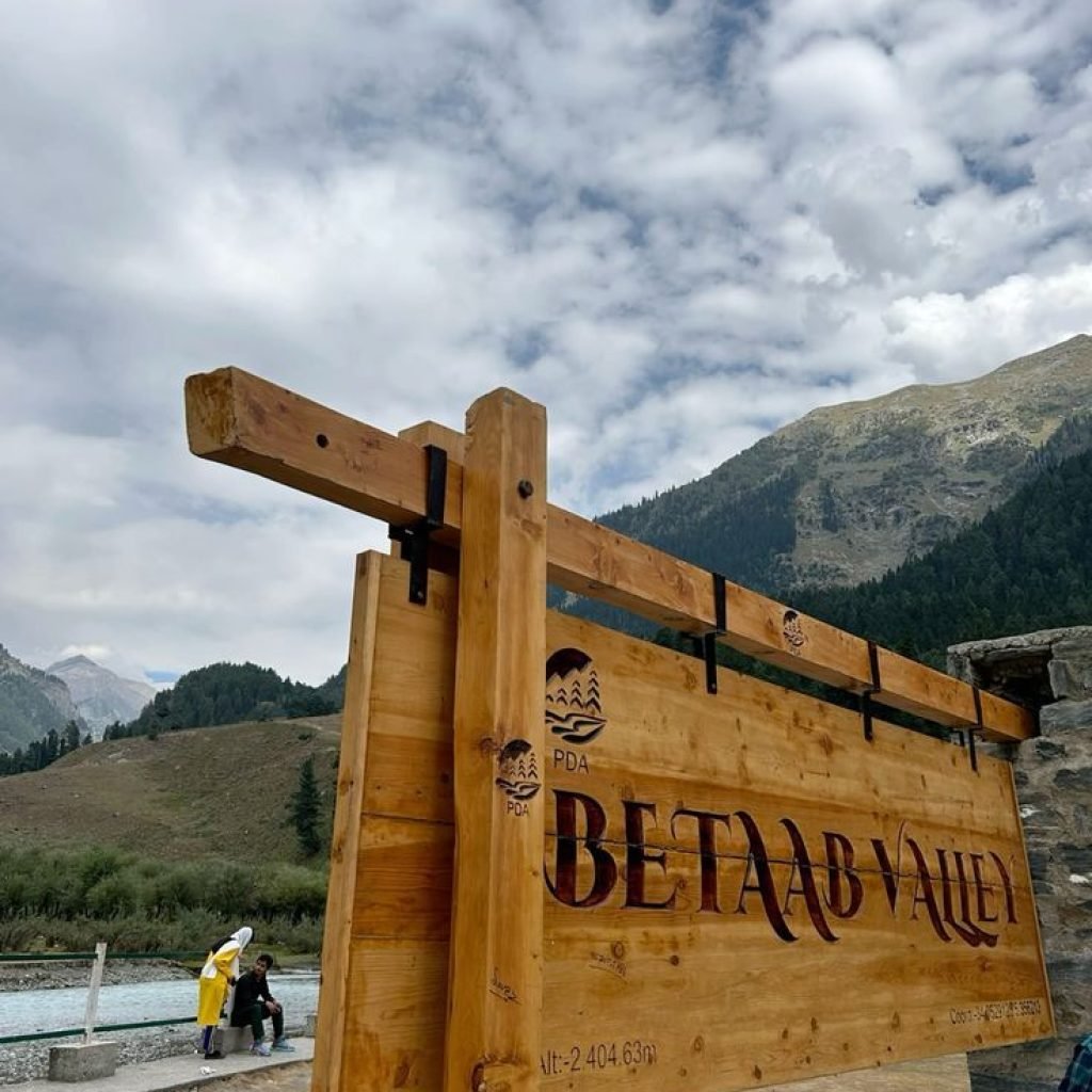 betaab valley pahalgam