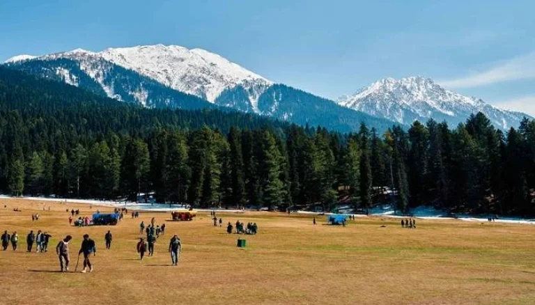 things to do in betaab valley