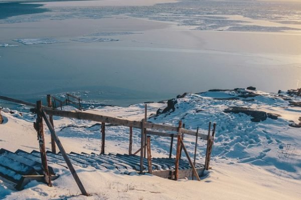 In-times-freezing-cold-Kashmirs-Wular-Lake-catches-eyes-of-bollywood